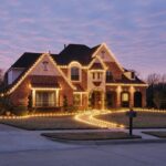 Jak połączyć domowe oświetlenie z oświetleniem świątecznym?