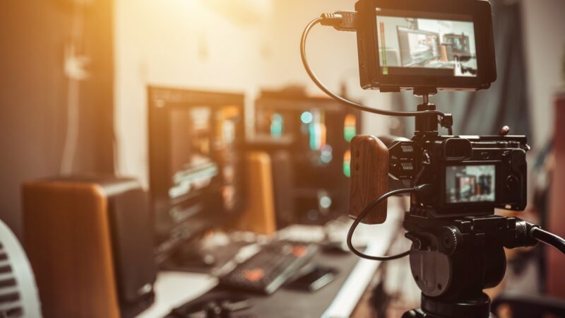 Filmy wizerunkowe – czym tak właściwie są i jak wpływają na postrzeganie marki przez klienta?