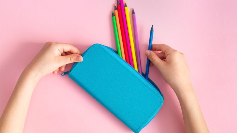 Piórnik z Nadrukiem: Idealny Gadżet dla Promocji Firm Edukacyjnych