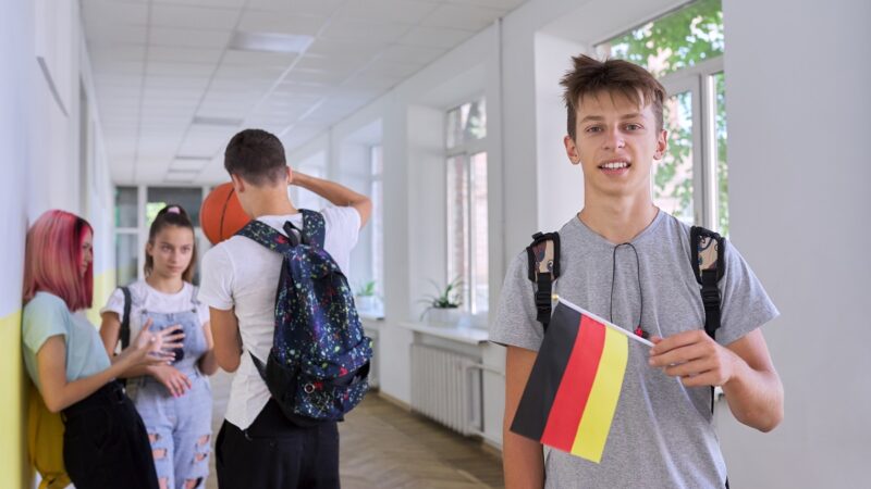 Wszystko, co musisz wiedzieć o dodatkach na dzieci w Niemczech: Kto ma prawo, jak i gdzie składać wnioski