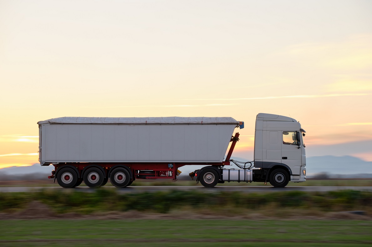 Transport towarów – gdzie szukać firmy?